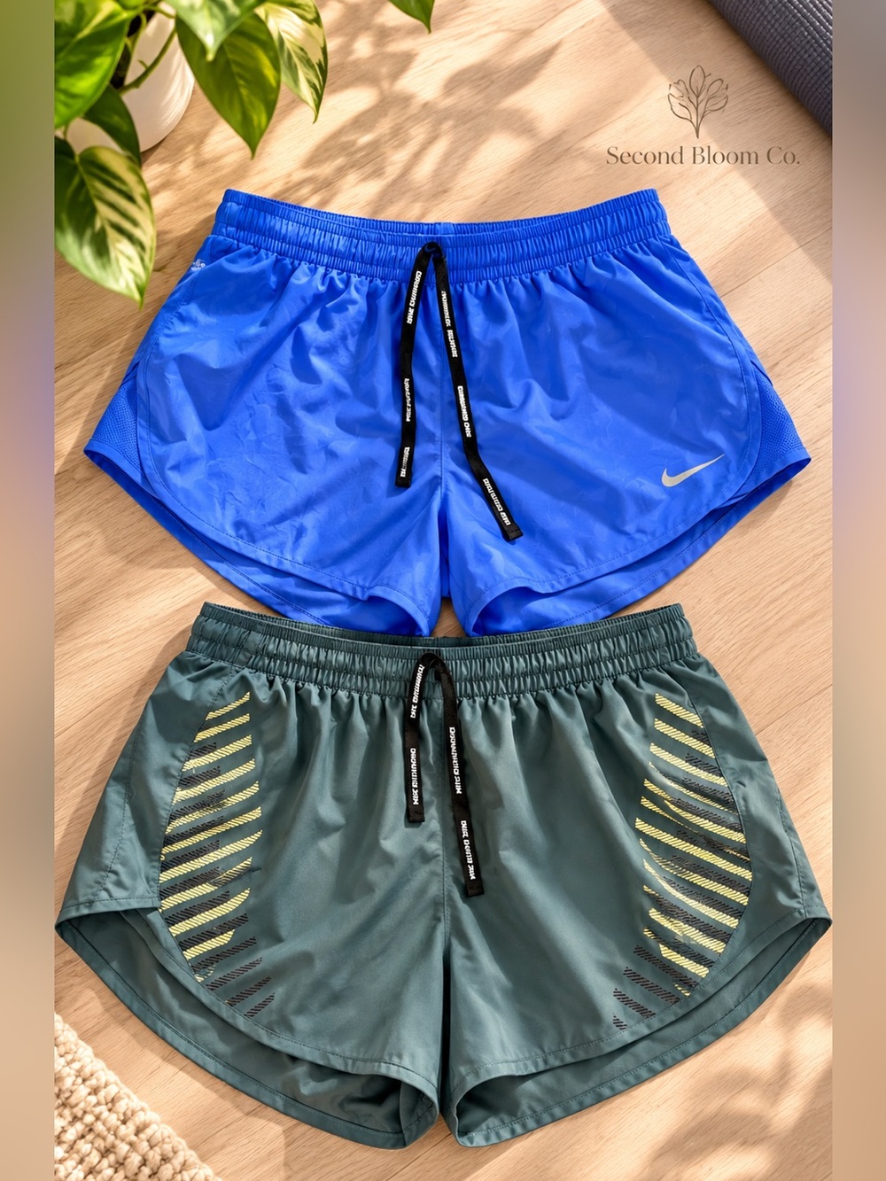 Nike Dri-FIT Women’s Running Shorts Size M Lot of 2 Blue & Green Reflective